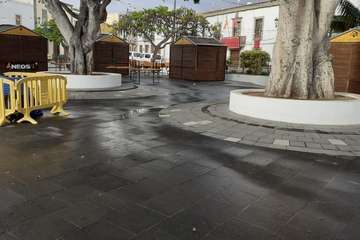  Limpieza retira decenas de toneladas de residuos de la Noche de San Juan en Telde/TA.